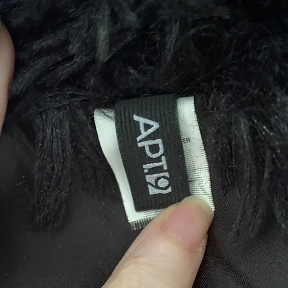 Apt. 9 Plush Black Teddy Vest - Picture 2 of 9